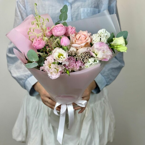 Букет "сияющая любовь", артикул F1308450 - 8599 рублей, доставка по городу. Flawery - доставка цветов