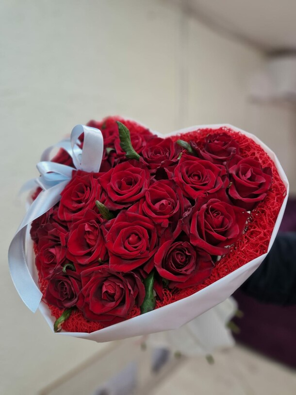 Сердце, артикул F1317993 - 14225 рублей, доставка по городу. Flawery - доставка цветов