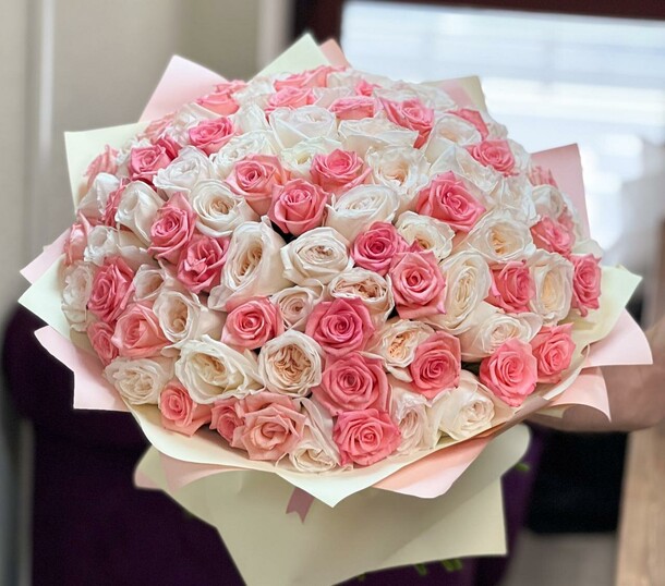 Нежный букет из 101 розы, артикул F1319000 - 42794 рублей, доставка по городу. Flawery - доставка цветов