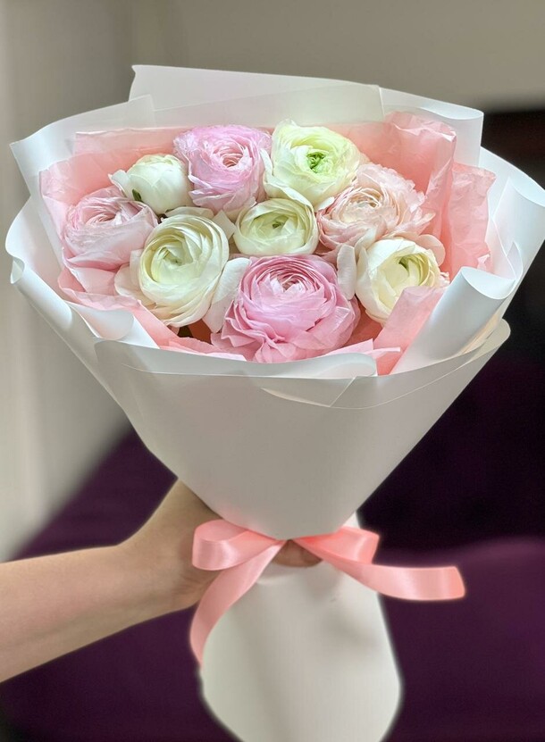 Ранункулюсы, артикул F1320268 - 16833 рублей, доставка по городу. Flawery - доставка цветов