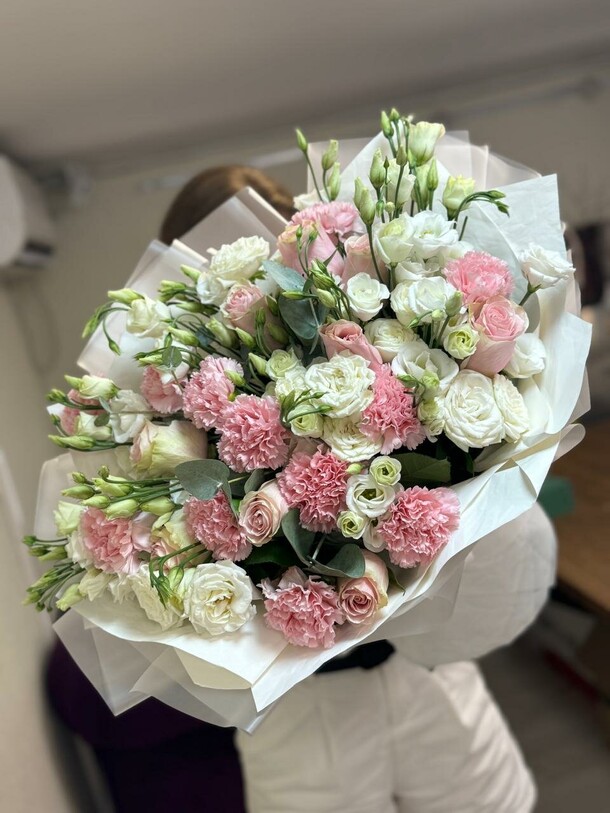 Кокетка, артикул F1320349 - 21401 рублей, доставка по городу. Flawery - доставка цветов