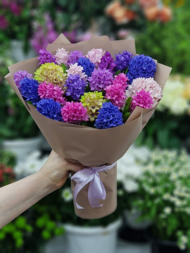 Букет из гиацинтов, артикул F1325253 - 32754 рублей, доставка по городу. Flawery - доставка цветов