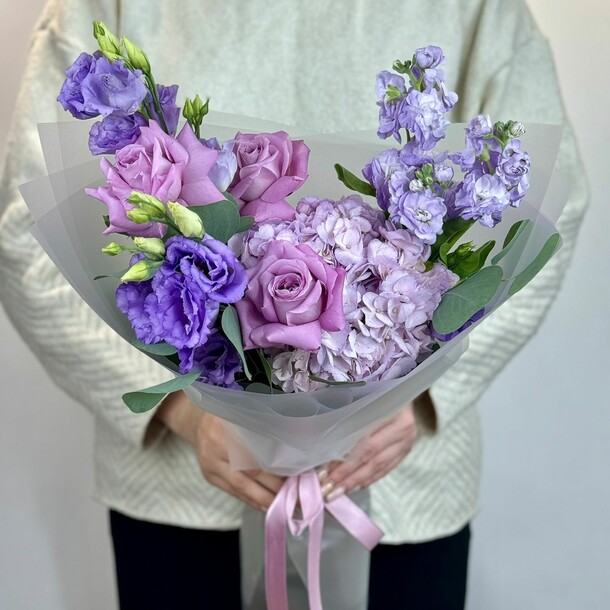 Букет "лавандовый блюз", артикул F1331342 - 8610 рублей, доставка по городу. Flawery - доставка цветов