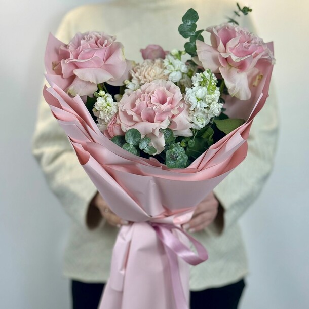 Букет "вдохновение цветом", артикул F1332810 - 8610 рублей, доставка по городу. Flawery - доставка цветов