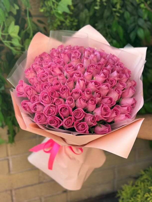 101 розовая роза, артикул F1334645 - 37084 рублей, доставка по городу. Flawery - доставка цветов