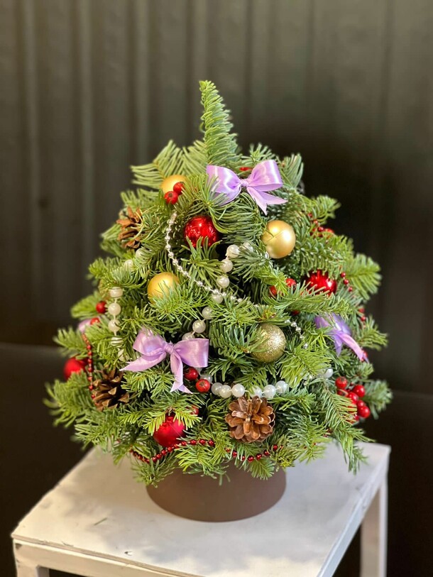 Новогоднее вдохновение, артикул F1348918 - 14495 рублей, доставка по городу. Flawery - доставка цветов