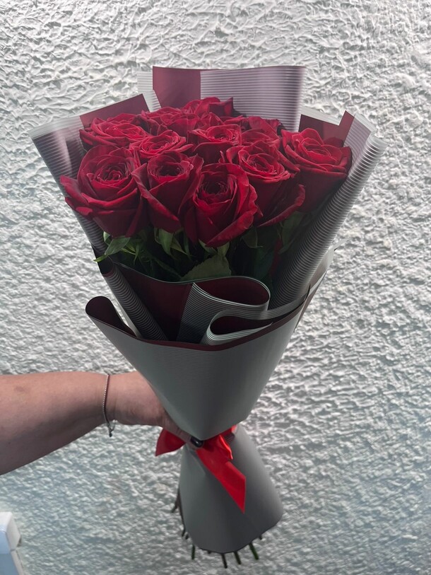 Букет "элегантный", артикул F1370890 - 4840 рублей, доставка по городу. Flawery - доставка цветов