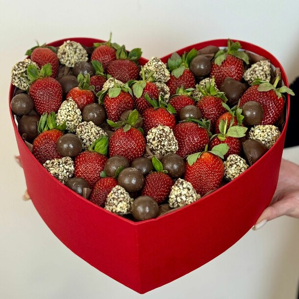 Композиция "сладость", артикул F1384736 - 8141 рублей, доставка по городу. Flawery - доставка цветов