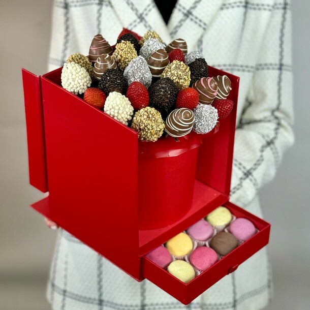 Композиция " сладкое счастье", артикул F1403360 - 11858 рублей, доставка по городу. Flawery - доставка цветов