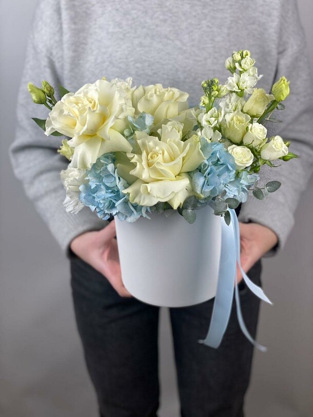 Композиция "облачко", артикул F1407753 - 5566 рублей, доставка по городу. Flawery - доставка цветов