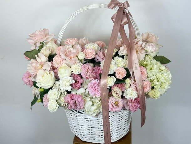 Цветочное очарование, артикул F1420159 - 34868 рублей, доставка по городу. Flawery - доставка цветов