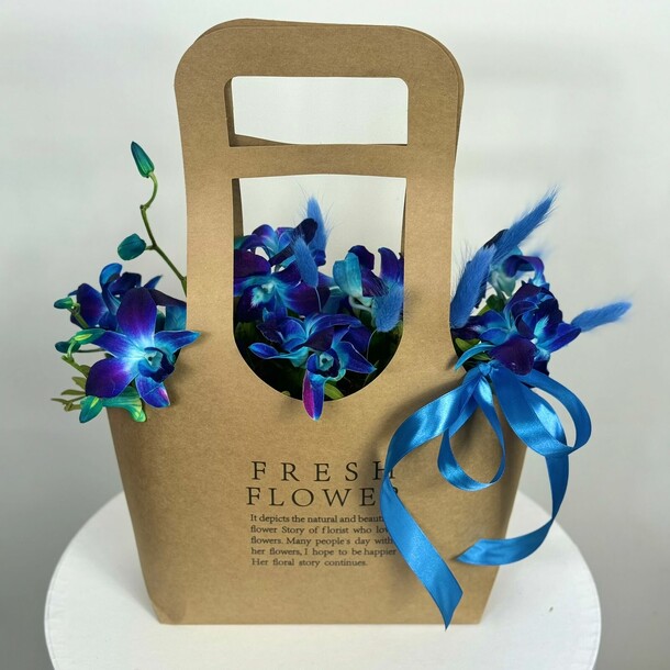 Голубая тень, артикул F1431815 - 5506 рублей, доставка по городу. Flawery - доставка цветов