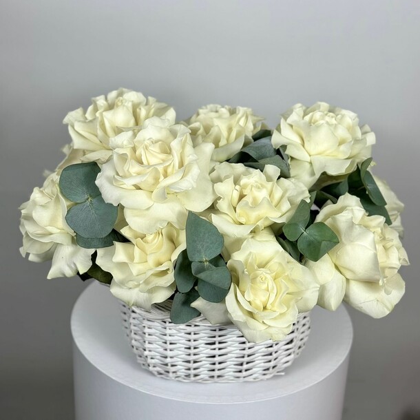 Белый принц, артикул F1432470 - 14650 рублей, доставка по городу. Flawery - доставка цветов