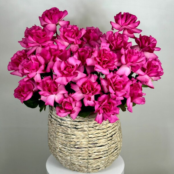 Малиновая фантазия, артикул F1432472 - 30250 рублей, доставка по городу. Flawery - доставка цветов