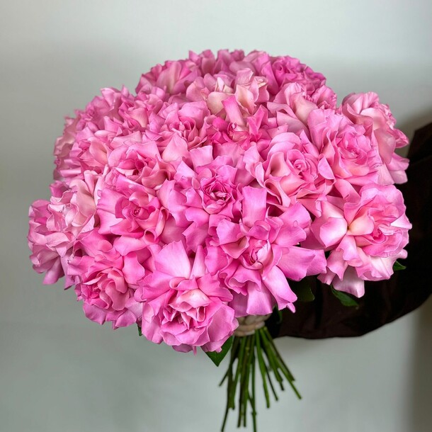 25 французских роз, артикул F1433941 - 10285 рублей, доставка по городу. Flawery - доставка цветов