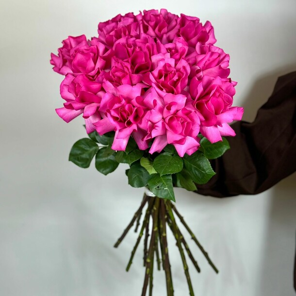 15 французских роз, артикул F1433987 - 5808 рублей, доставка по городу. Flawery - доставка цветов