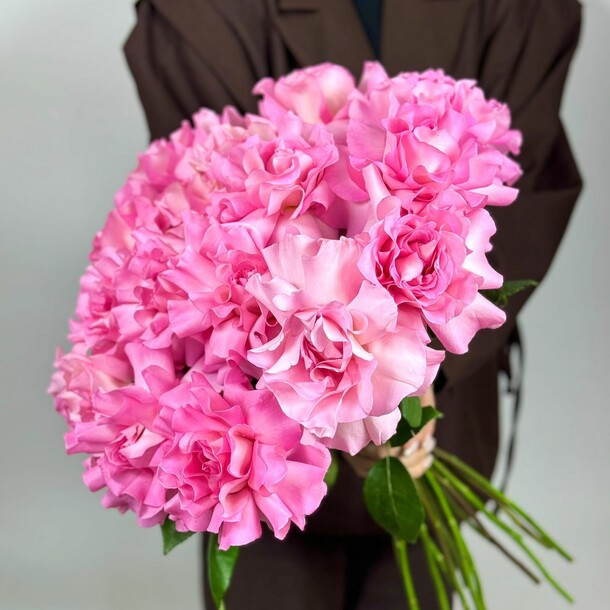 15 розовых французских роз, артикул F1434204 - 5929 рублей, доставка по городу. Flawery - доставка цветов