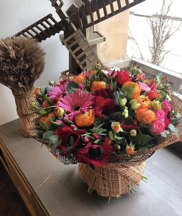 Красный анемон, артикул F38362 - 64700 рублей, доставка по городу. Flawery - доставка цветов