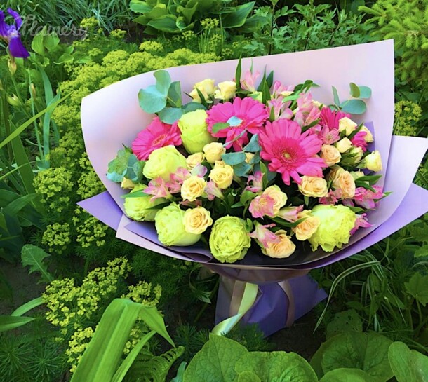 Букет с розовыми герберами, артикул F38786 - 33319 рублей, доставка по городу. Flawery - доставка цветов