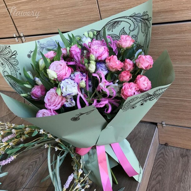 Рай цветов, артикул F38806 - 22443 рублей, доставка по городу. Flawery - доставка цветов