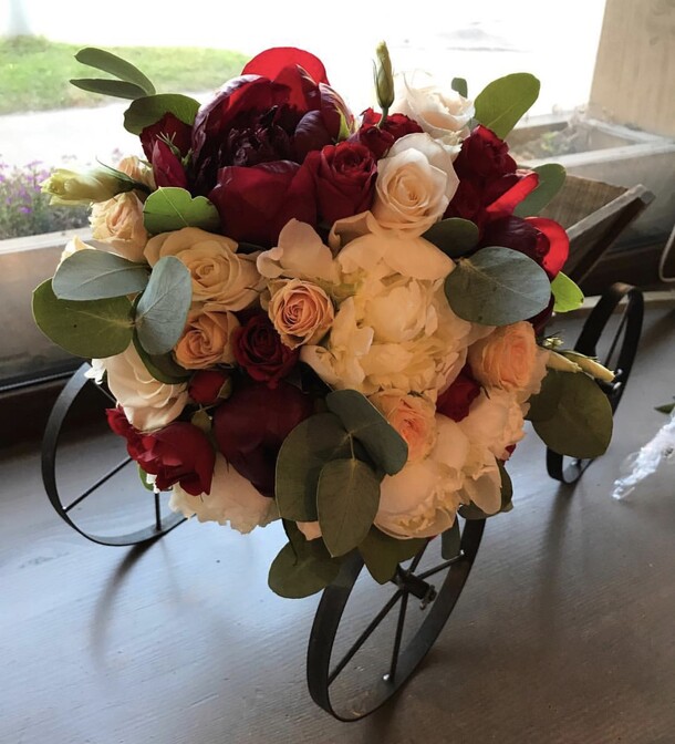 Соцветия, артикул F38820 - 38667 рублей, доставка по городу. Flawery - доставка цветов