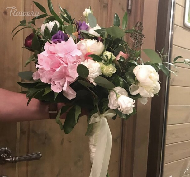 Царство цветов, артикул F38822 - 31900 рублей, доставка по городу. Flawery - доставка цветов