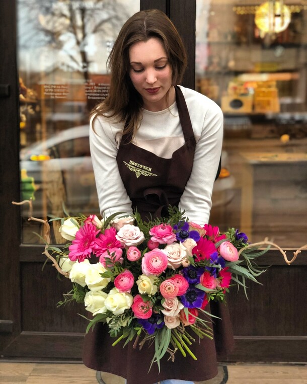 Пронзительный взгляд, артикул F38867 - 63870 рублей, доставка по городу. Flawery - доставка цветов