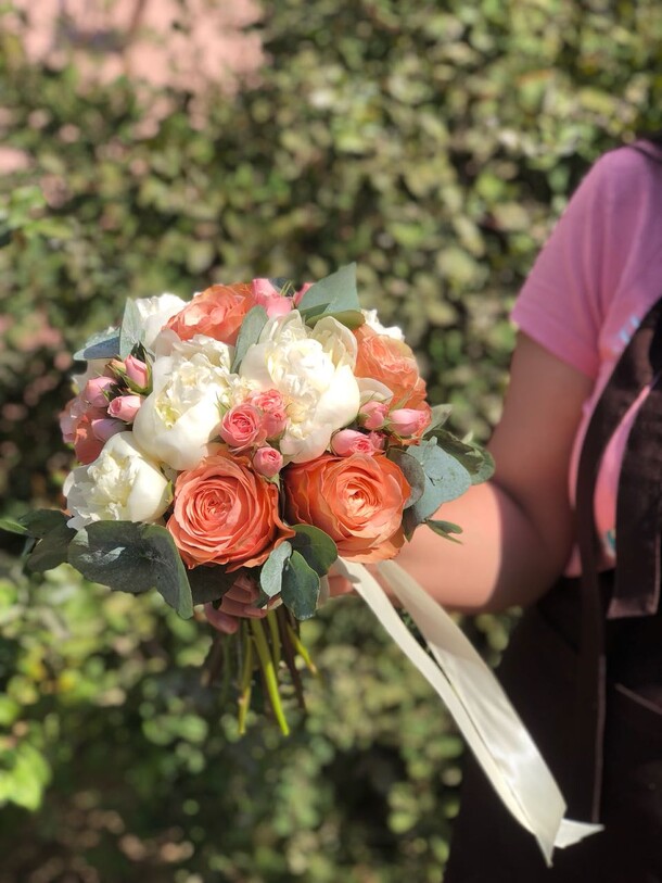 Букет 22, артикул F38875 - 48858 рублей, доставка по городу. Flawery - доставка цветов