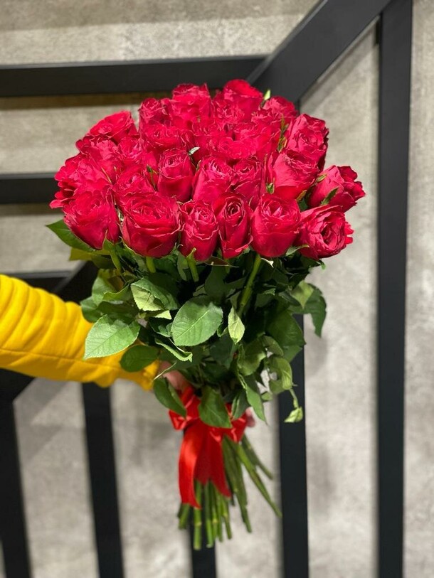 Королева ночи, артикул F38921 - 37409 рублей, доставка по городу. Flawery - доставка цветов