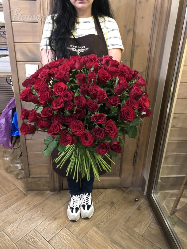 101 роза, артикул F39948 - 29040 рублей, доставка по городу. Flawery - доставка цветов