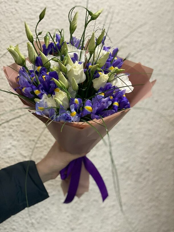 Венера, артикул F40028 - 17811 рублей, доставка по городу. Flawery - доставка цветов