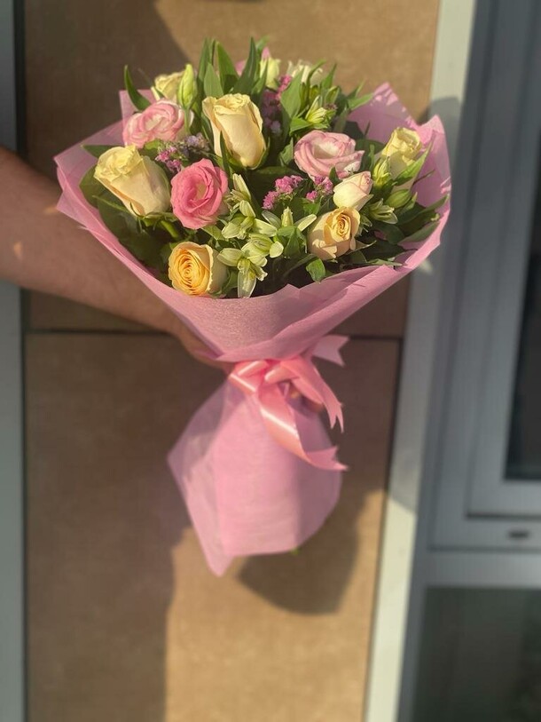 Романтик, артикул F40032 - 16442 рублей, доставка по городу. Flawery - доставка цветов