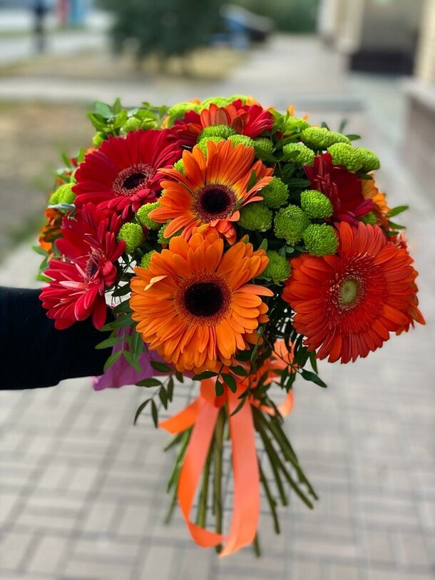 Рыжик, артикул F40038 - 5437 рублей, доставка по городу. Flawery - доставка цветов