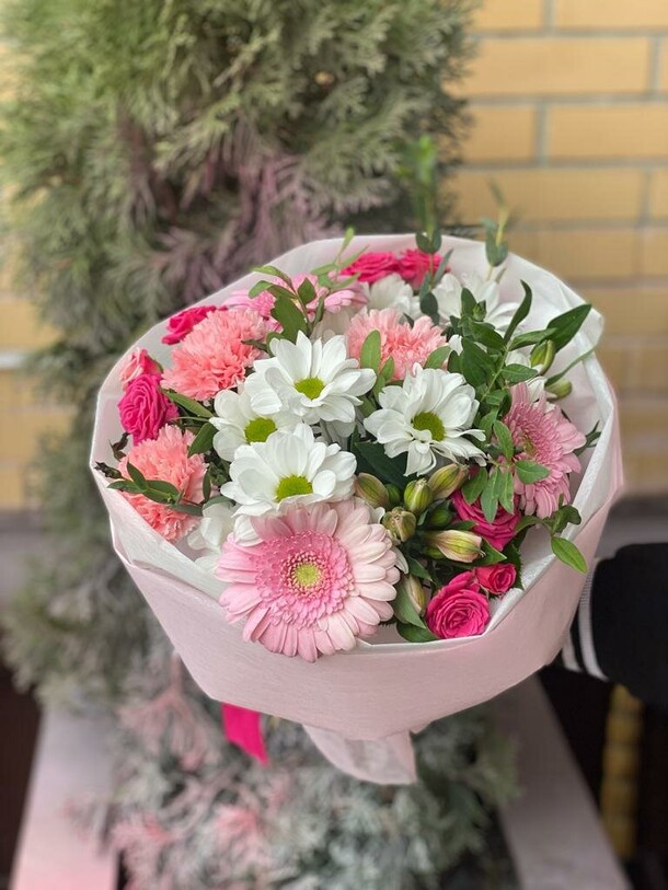 Модный, артикул F40133 - 15117 рублей, доставка по городу. Flawery - доставка цветов