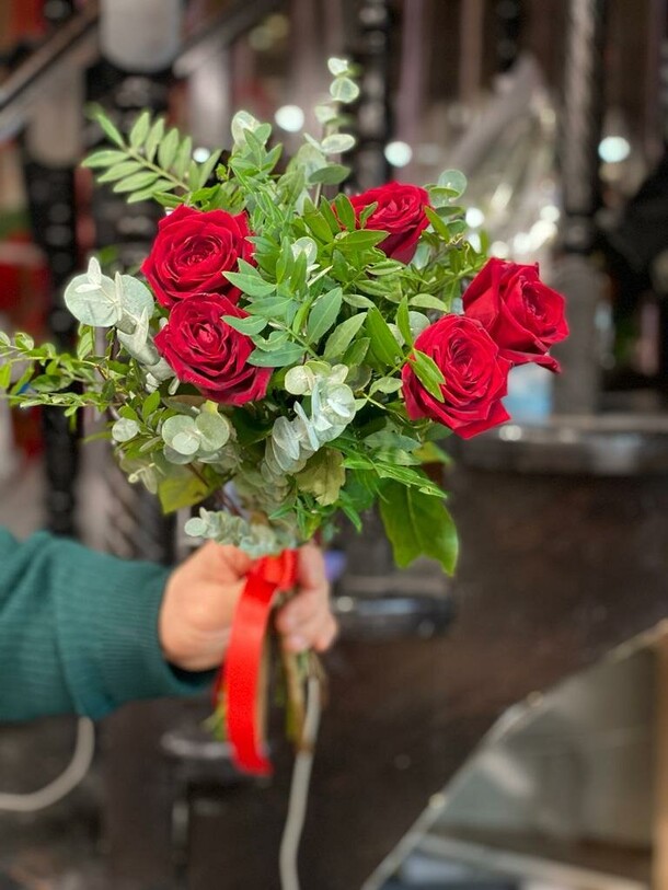 Надежды, артикул F48070 - 12725 рублей, доставка по городу. Flawery - доставка цветов