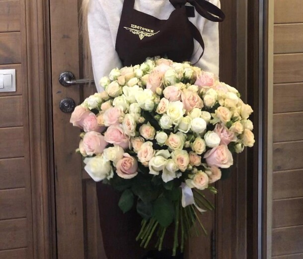 Сальмон, артикул F55705 - 19309 рублей, доставка по городу. Flawery - доставка цветов