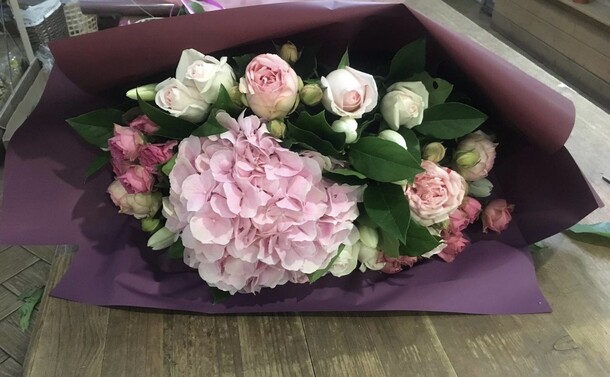 Нежный букет, артикул F61766 - 35006 рублей, доставка по городу. Flawery - доставка цветов