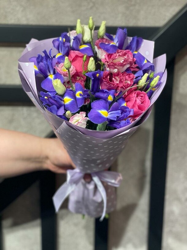 Глубокие чувства, артикул F61774 - 12115 рублей, доставка по городу. Flawery - доставка цветов