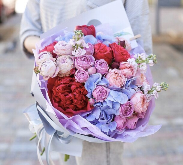 Скромная улыбка, артикул F63844 - 35869 рублей, доставка по городу. Flawery - доставка цветов