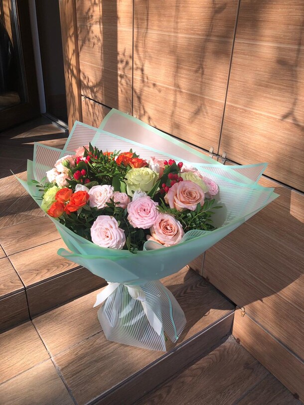 Скромная улыбка, артикул F63930 - 27587 рублей, доставка по городу. Flawery - доставка цветов