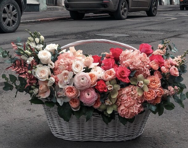 Левитация, артикул F64235 - 166675 рублей, доставка по городу. Flawery - доставка цветов