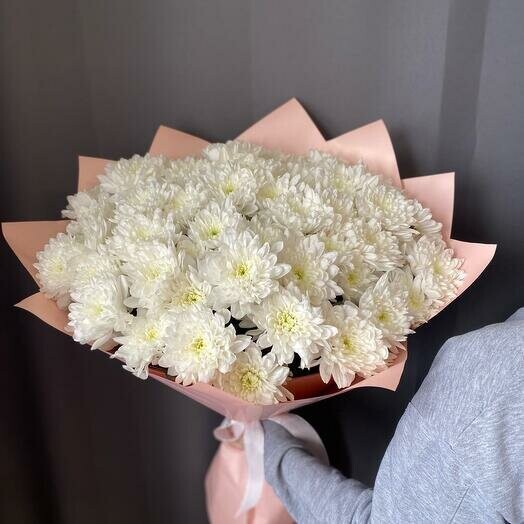 Букет с хризантемой 15 шт., артикул F1446572 - 8200 рублей, доставка по городу. Flawery - доставка цветов