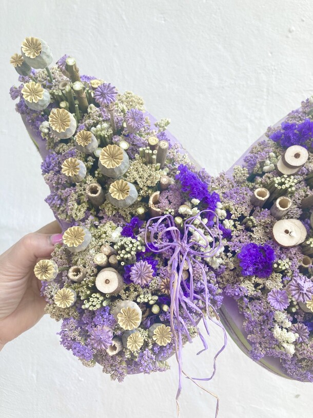 Бабочка из сухоцветов, артикул F1306119 - 4000 рублей, доставка по городу. Flawery - доставка цветов