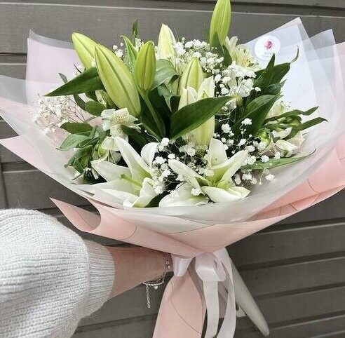 Аромат лилий, артикул F1403519 - 3300 рублей, доставка по городу. Flawery - доставка цветов