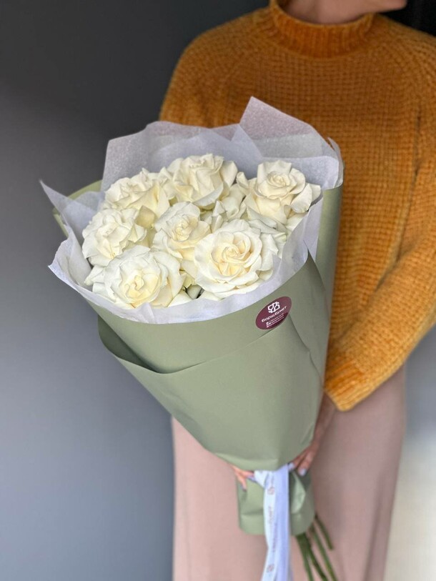 Букет из 7 французских роз, артикул F1246934 - 3500 рублей, доставка по городу. Flawery - доставка цветов