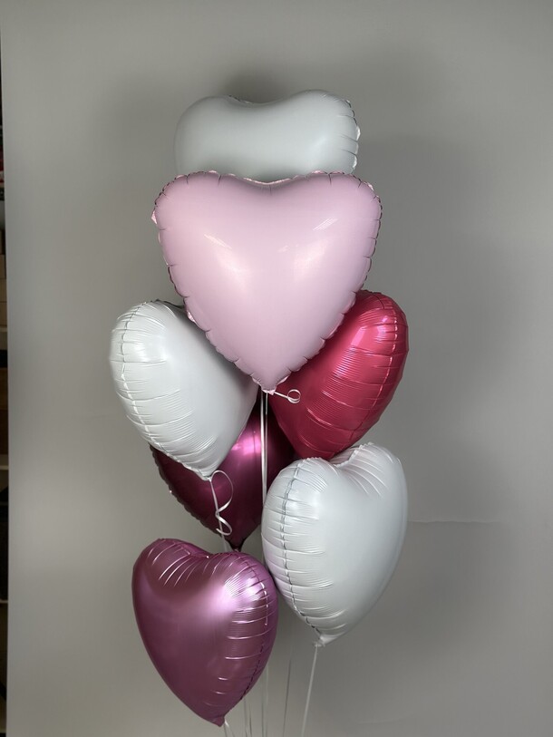 Набор из 6 фольгированных сердец, артикул F1379418 - 3000 рублей, доставка по городу. Flawery - доставка цветов