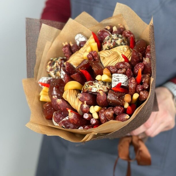 Мясной букет «родриго» 20 см, артикул F1446641 - 6259 рублей, доставка по городу. Flawery - доставка цветов