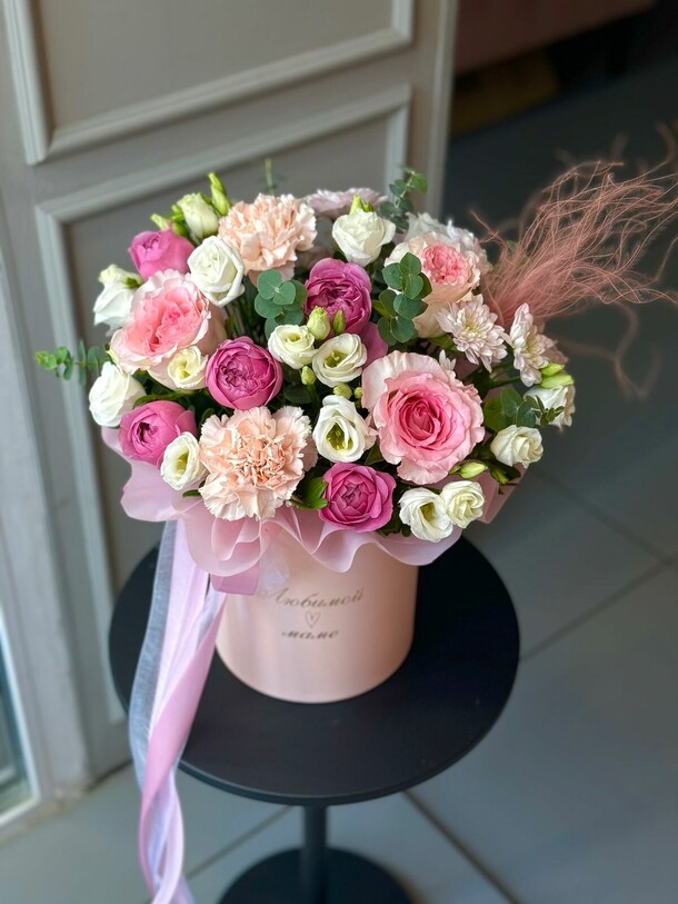 Для мамы коробка с надписью, артикул F1349778 - 6980 рублей, доставка по городу. Flawery - доставка цветов