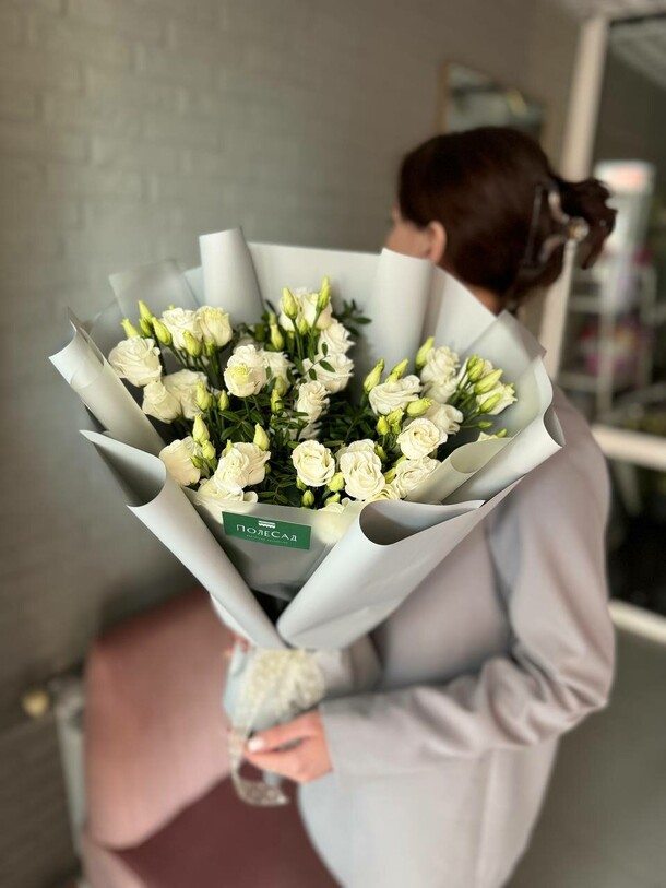 Нежная эустома, артикул F1349945 - 4200 рублей, доставка по городу. Flawery - доставка цветов