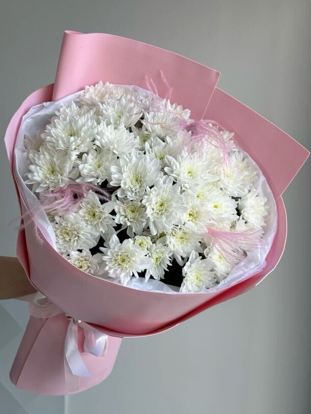 Букет пышных хризантем, артикул F1404299 - 3700 рублей, доставка по городу. Flawery - доставка цветов